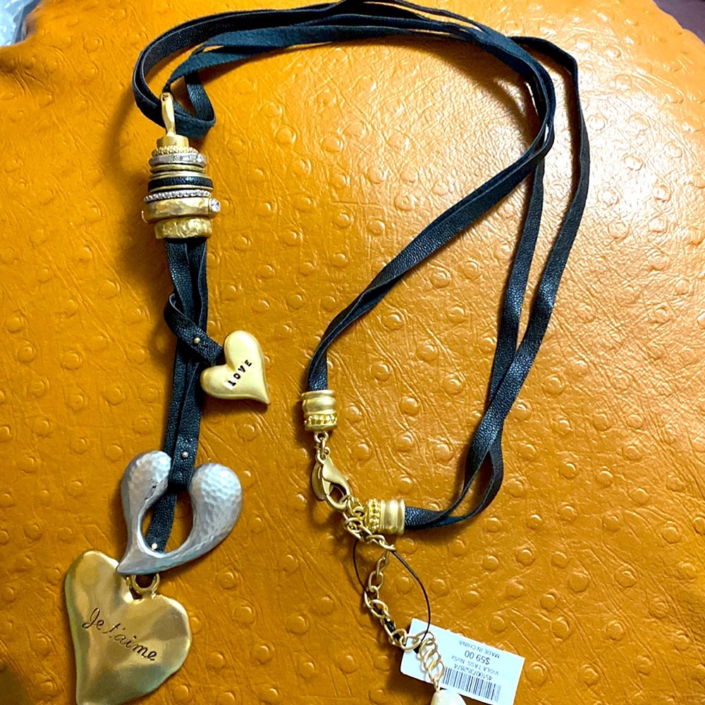 NWT beautiful long Love ❤️ necklace